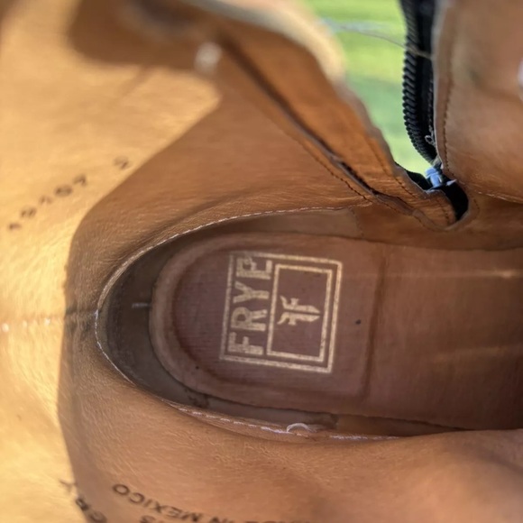 Frye Veronica Strappy Boots Gray/Tan size 7.5 - Picture 8 of 9